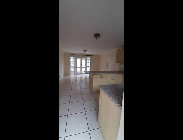 1 BEDROOM PROPERTY TO RENT IN WYNBERG